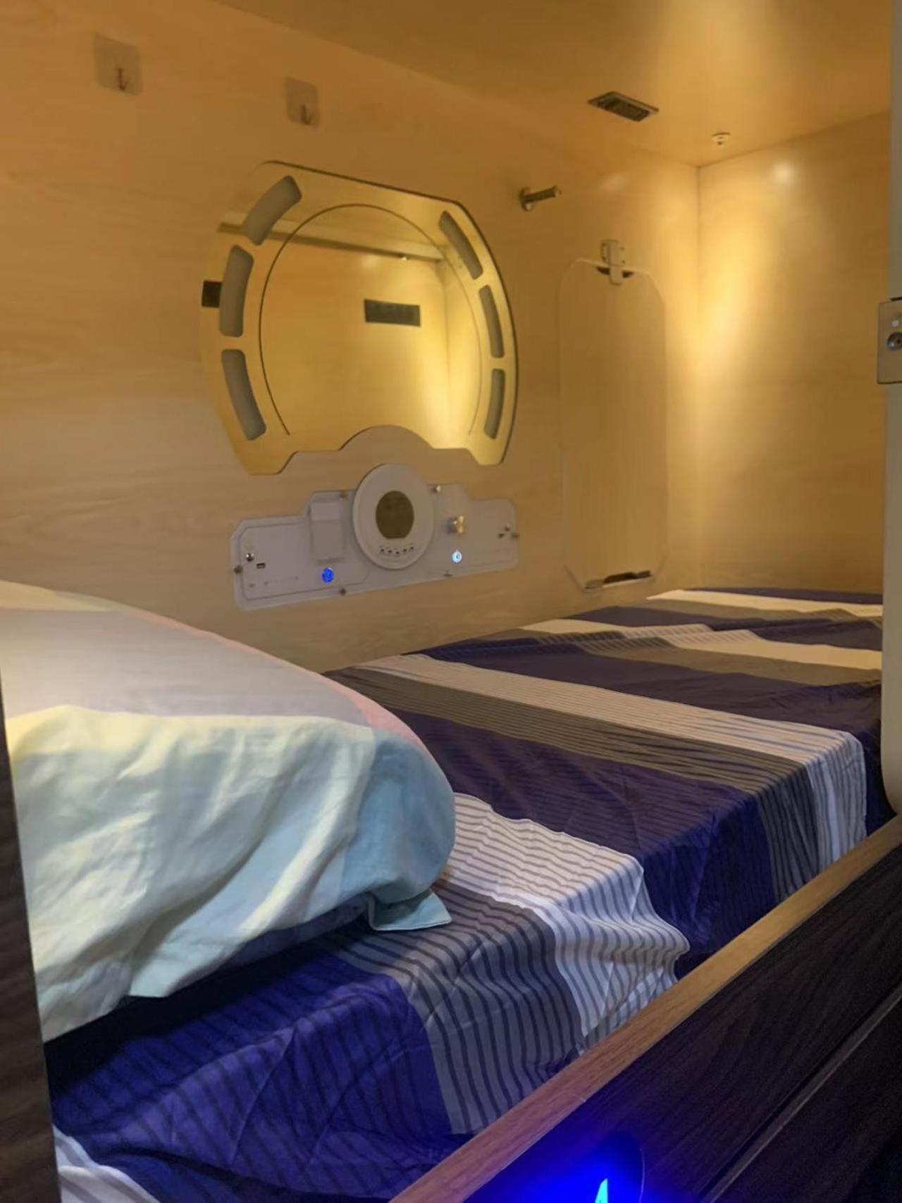 Sleep cubee capsule hotel Hongkong Buitenkant foto
