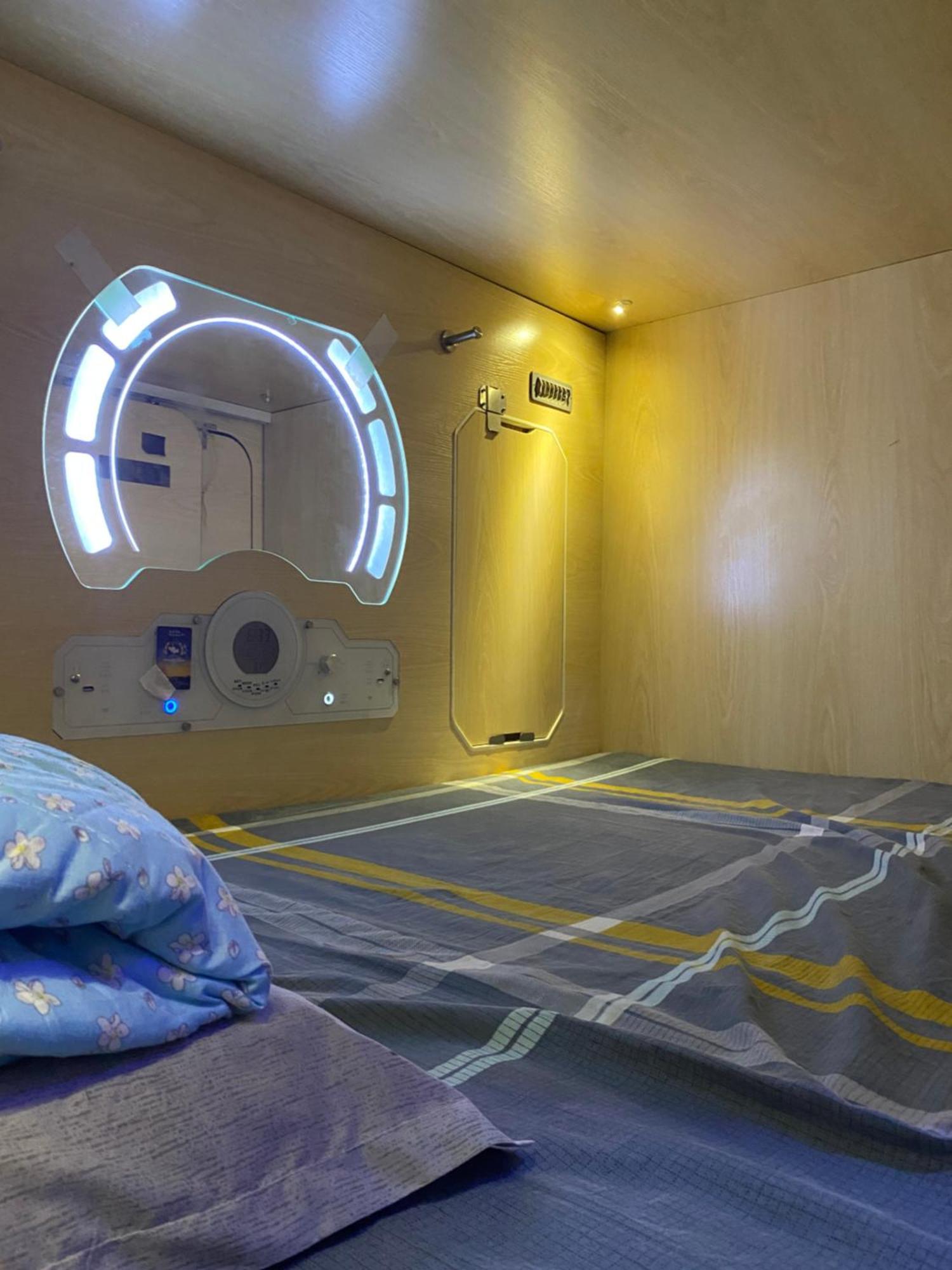 Sleep cubee capsule hotel Hongkong Buitenkant foto