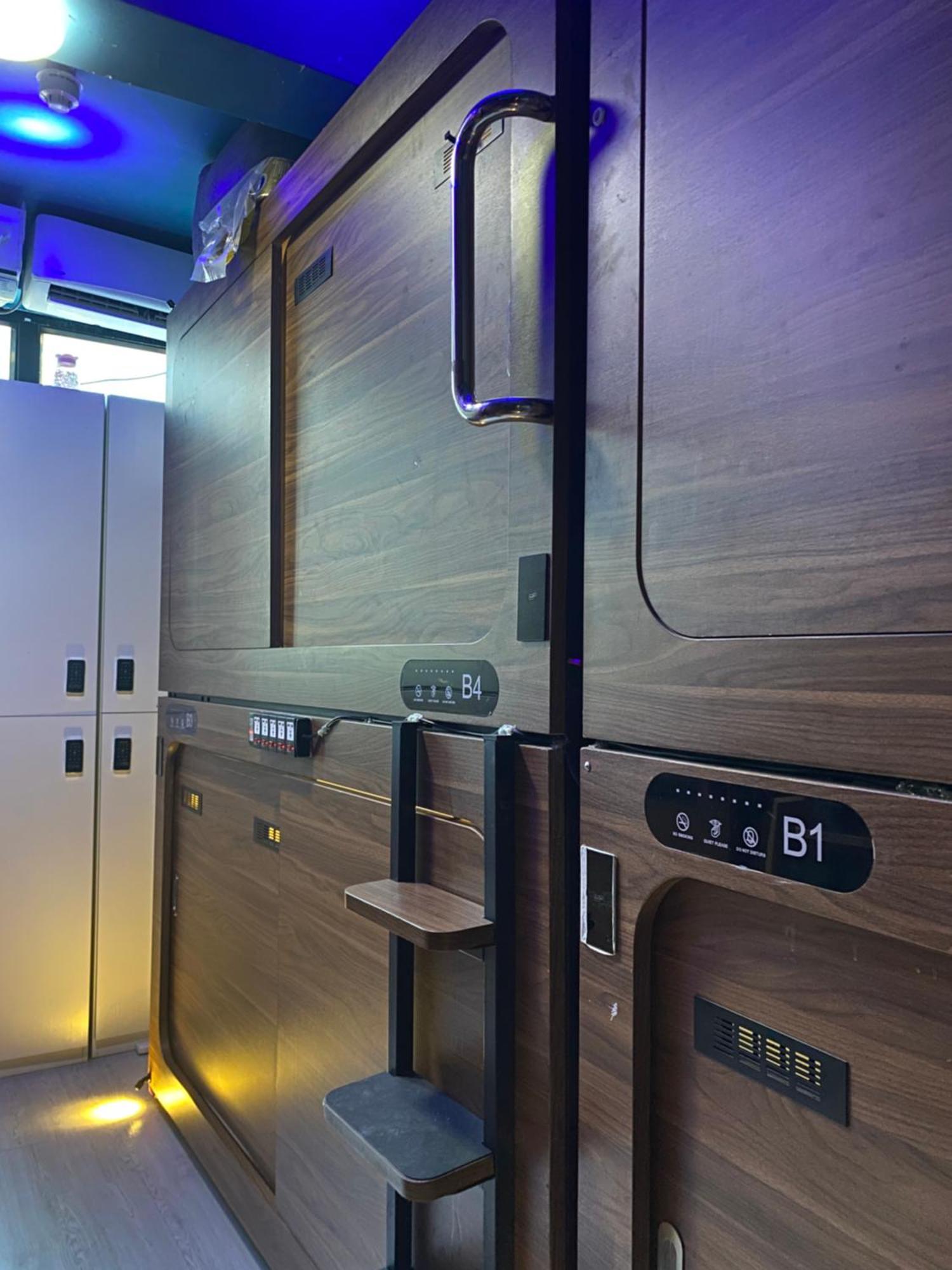 Sleep cubee capsule hotel Hongkong Buitenkant foto